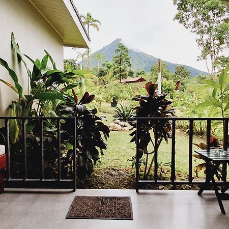 Yellow Tree Suites La Fortuna Exterior photo
