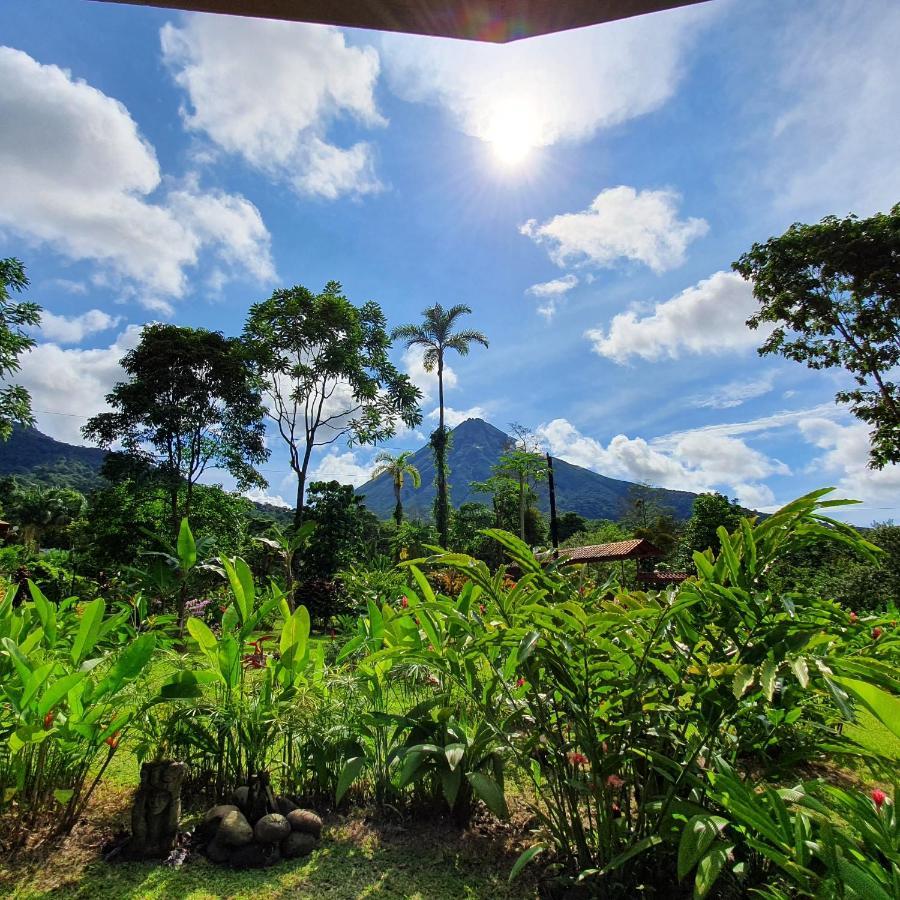 Yellow Tree Suites La Fortuna Exterior photo