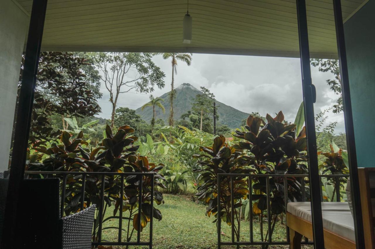 Yellow Tree Suites La Fortuna Exterior photo