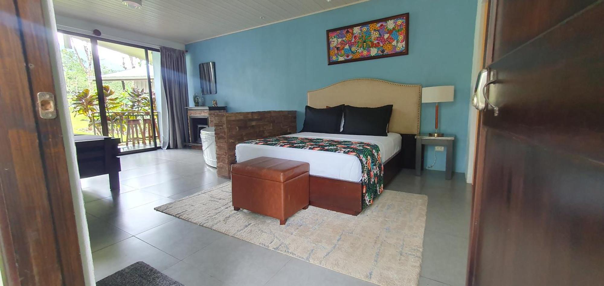 Yellow Tree Suites La Fortuna Exterior photo