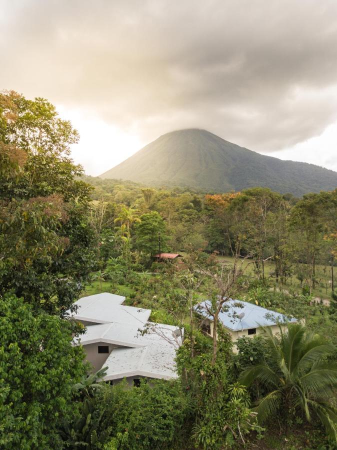 Yellow Tree Suites La Fortuna Exterior photo