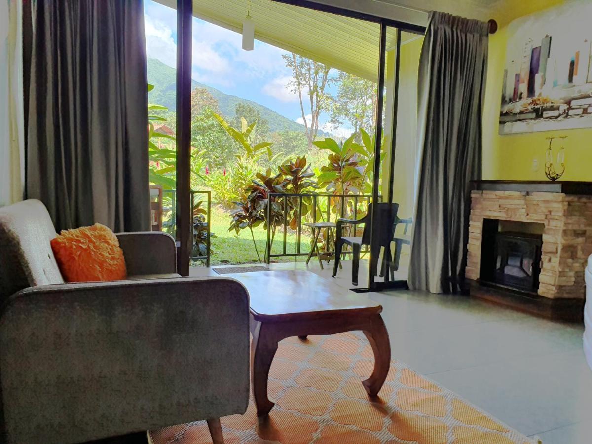 Yellow Tree Suites La Fortuna Exterior photo