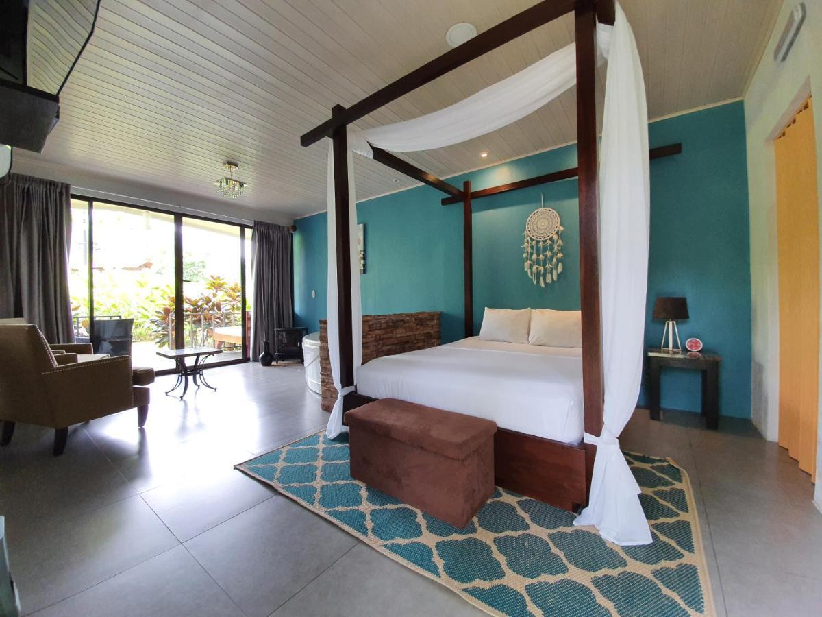 Yellow Tree Suites La Fortuna Exterior photo
