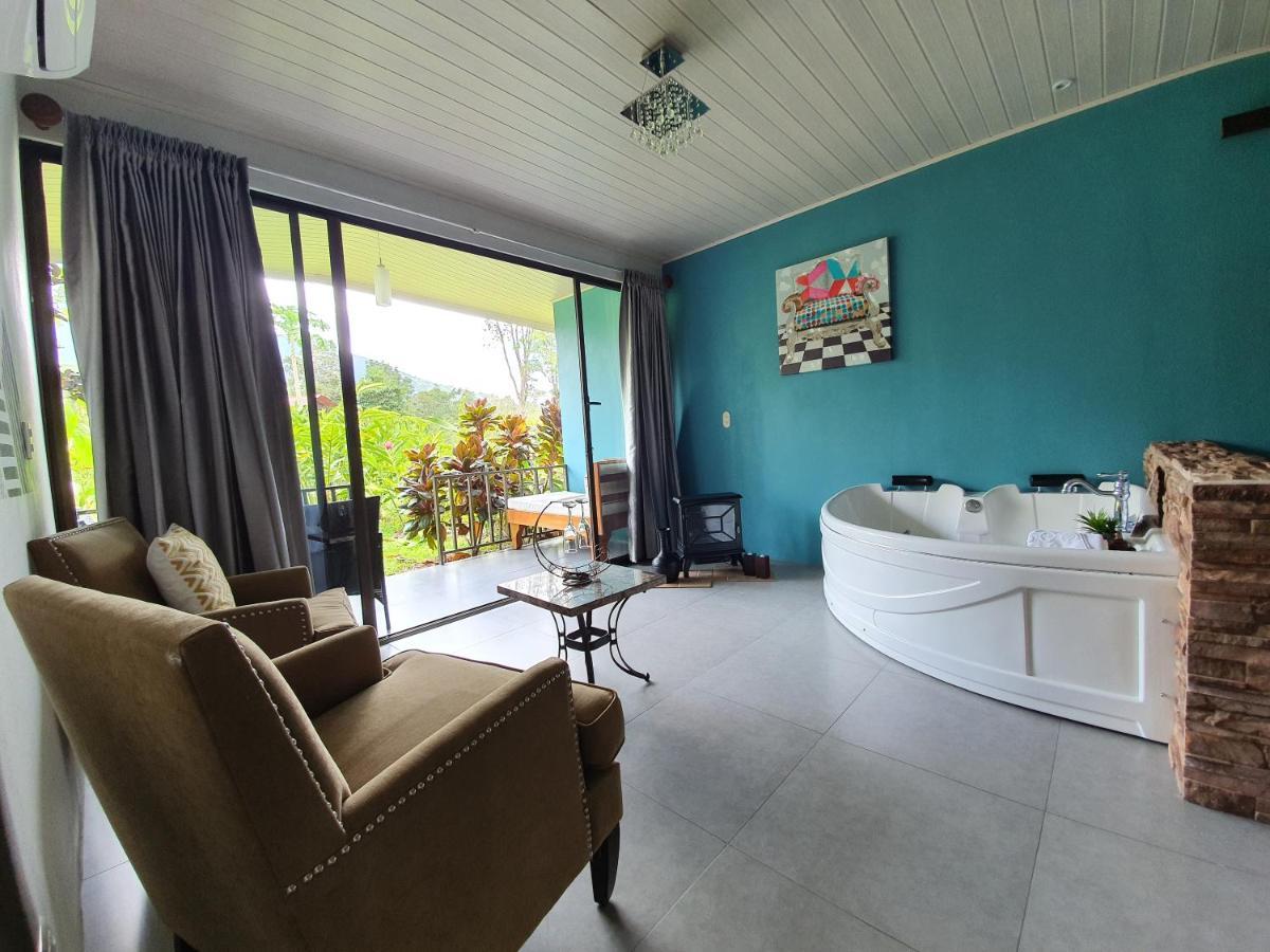 Yellow Tree Suites La Fortuna Exterior photo