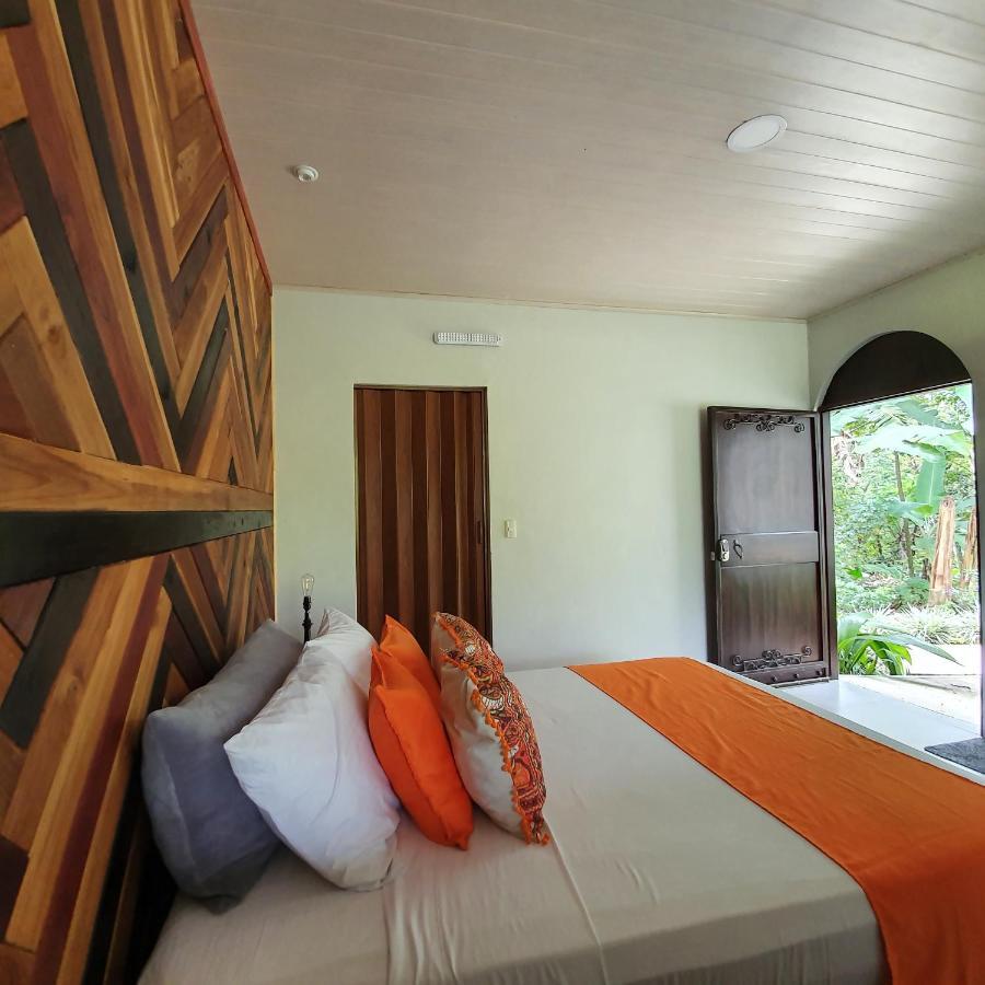 Yellow Tree Suites La Fortuna Exterior photo